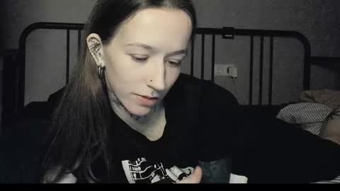 fran_bow online show from December 2025 08:16:02 PM