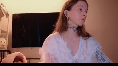 Snapshot of fran_bow chatting on April 2026 01:46:01 PM fran_bow online show from April 2026 01:46:01 PM