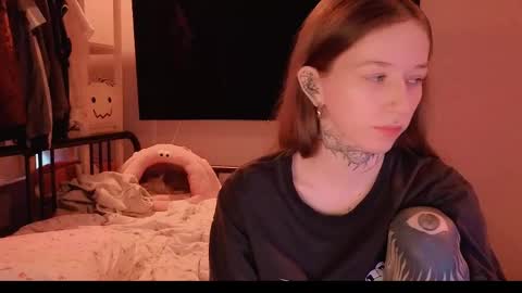 Snapshot of fran_bow chatting on April 2026 01:16:02 PM fran_bow online show from April 2026 01:16:02 PM