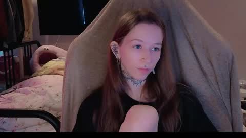 Snapshot of fran_bow chatting on May 2026 12:54:02 PM fran_bow online show from May 2026 12:54:02 PM