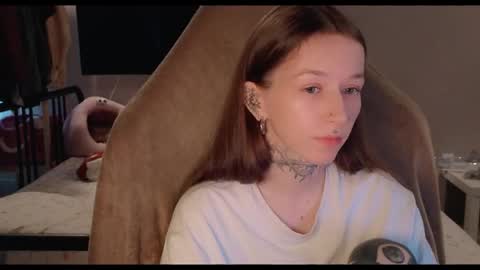 Snapshot of fran_bow chatting on May 2026 02:11:01 PM fran_bow online show from May 2026 02:11:01 PM