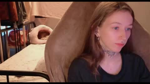 Snapshot of fran_bow chatting on May 2026 01:19:01 PM fran_bow online show from May 2026 01:19:01 PM