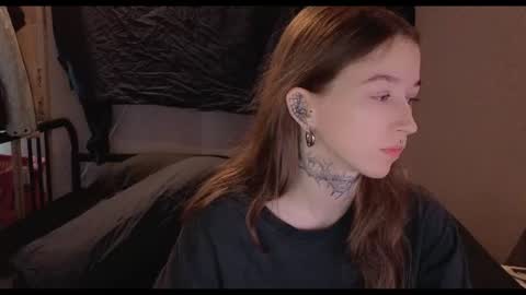 Snapshot of fran_bow chatting on June 2026 11:11:02 AM fran_bow online show from June 2026 11:11:02 AM