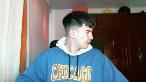 Snapshot of franccesco_699 chatting on December 2024 05:44:01 PM franccesco_699 online show from December 2024 05:44:01 PM