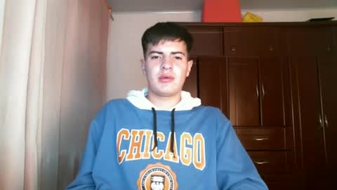 Snapshot of franccesco_699 chatting on December 2024 11:35:02 PM franccesco_699 online show from December 2024 11:35:02 PM