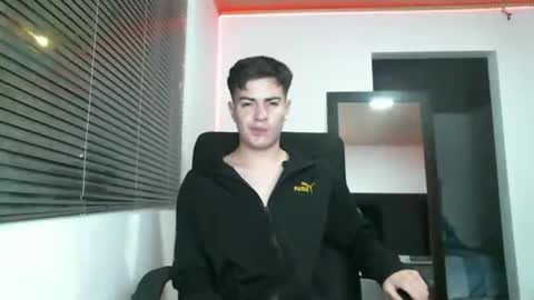 Snapshot of franccesco_699 chatting on December 2024 11:24:02 PM franccesco_699 online show from December 2024 11:24:02 PM