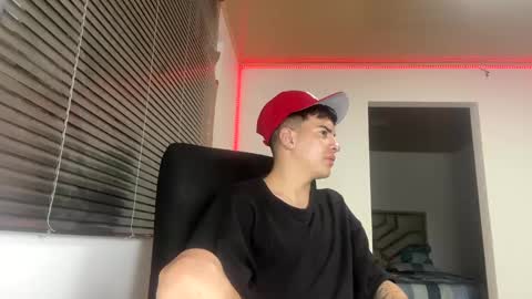 Snapshot of franccesco_699 chatting on December 2024 11:48:01 PM franccesco_699 online show from December 2024 11:48:01 PM
