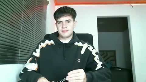 Snapshot of franccesco_699 chatting on January 2025 11:44:02 PM franccesco_699 online show from January 2025 11:44:02 PM