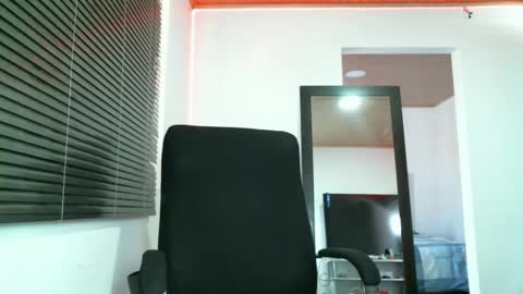 Snapshot of franccesco_699 chatting on January 2025 04:40:01 PM franccesco_699 online show from January 2025 04:40:01 PM