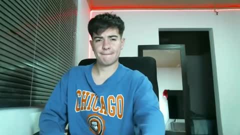 Snapshot of franccesco_699 chatting on January 2025 01:06:01 AM franccesco_699 online show from January 2025 01:06:01 AM