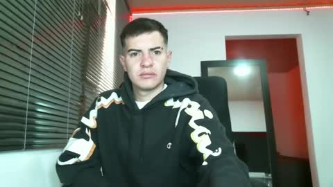 Snapshot of franccesco_699 chatting on January 2025 03:25:02 PM franccesco_699 online show from January 2025 03:25:02 PM
