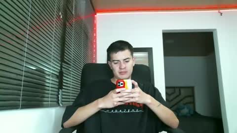 Snapshot of franccesco_699 chatting on February 2025 02:03:02 AM franccesco_699 online show from February 2025 02:03:02 AM