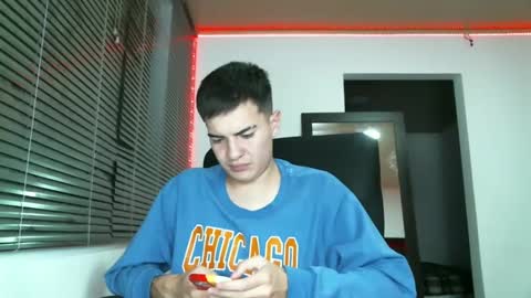 Snapshot of franccesco_699 chatting on February 2025 12:17:02 AM franccesco_699 online show from February 2025 12:17:02 AM