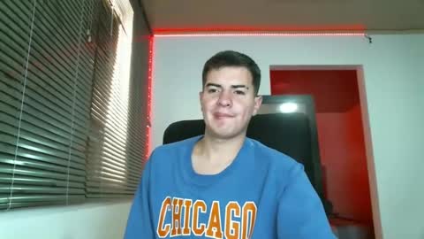 Snapshot of franccesco_699 chatting on February 2025 04:35:02 PM franccesco_699 online show from February 2025 04:35:02 PM
