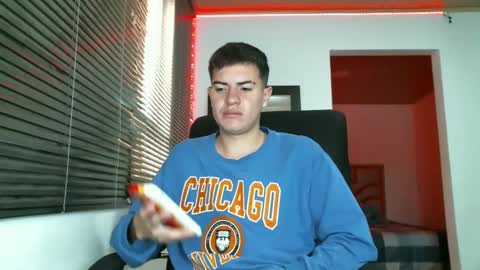 Snapshot of franccesco_699 chatting on February 2025 04:16:02 PM franccesco_699 online show from February 2025 04:16:02 PM