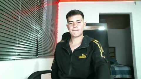 Snapshot of franccesco_699 chatting on February 2025 11:10:02 PM franccesco_699 online show from February 2025 11:10:02 PM