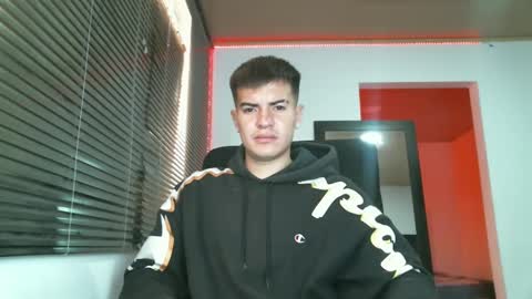 Snapshot of franccesco_699 chatting on February 2025 04:21:01 PM franccesco_699 online show from February 2025 04:21:01 PM