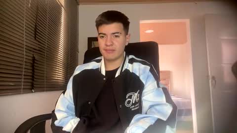 Snapshot of franccesco_699 chatting on March 2025 02:56:02 PM franccesco_699 online show from March 2025 02:56:02 PM