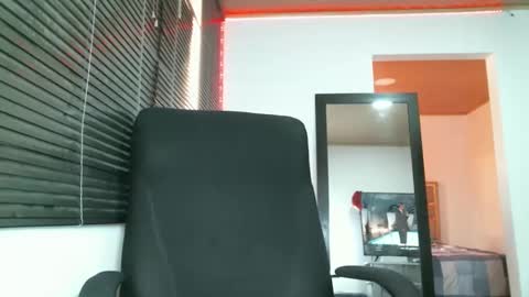 Snapshot of franccesco_699 chatting on March 2025 08:31:02 PM franccesco_699 online show from March 2025 08:31:02 PM
