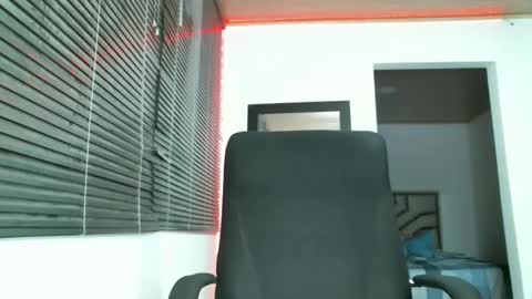 Snapshot of franccesco_699 chatting on March 2025 03:23:02 AM franccesco_699 online show from March 2025 03:23:02 AM