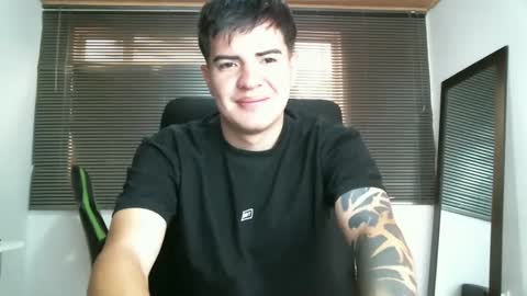 Snapshot of franccesco_699 chatting on September 2025 04:06:01 PM franccesco_699 online show from September 2025 04:06:01 PM