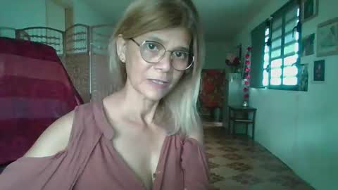 francelune online show from January 2026 01:36:01 PM