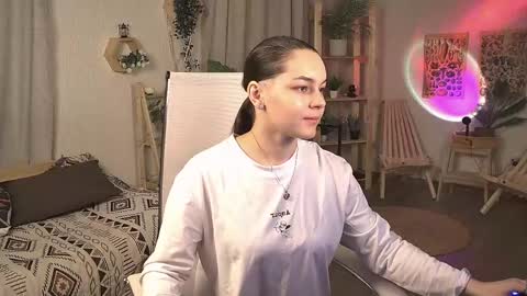 Snapshot of francescacavaliere chatting on April 2026 06:50:01 AM Francesca online show from April 2026 06:50:01 AM