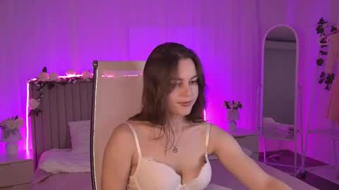 Snapshot of francescacavaliere chatting on May 2026 09:27:02 AM Francesca online show from May 2026 09:27:02 AM