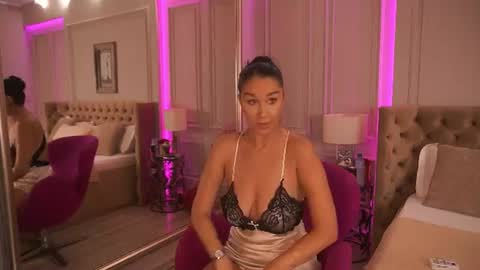 francescadante online show from June 2026 04:56:01 AM