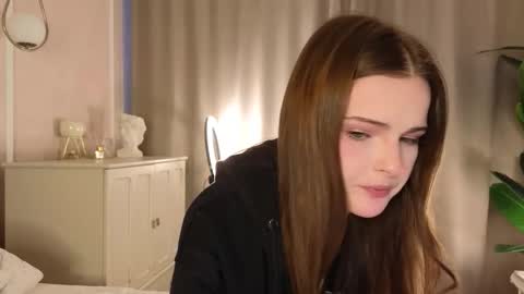 Marybrown eye Katy gray eye online show from February 2026 12:01:02 PM