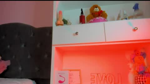 franchezcaa online show from April 2026 06:10:01 PM