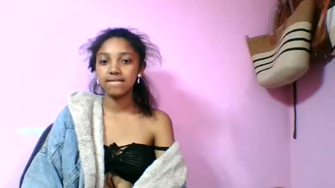 Snapshot of francia333068 chatting on July 2026 05:46:01 AM francia333068 online show from July 2026 05:46:01 AM
