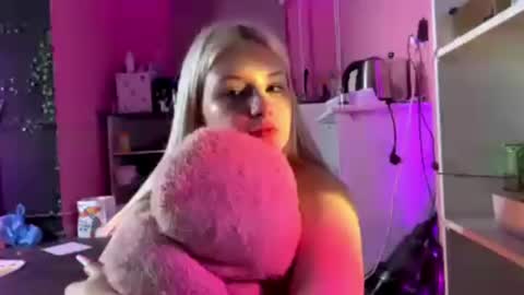 Liza online show from April 2026 09:18:02 PM