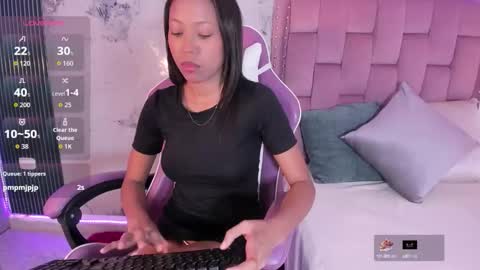 Laura online show from September 2025 07:26:01 PM