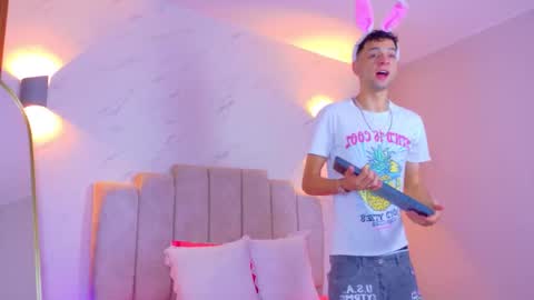 Franco online show from November 2025 11:04:02 PM