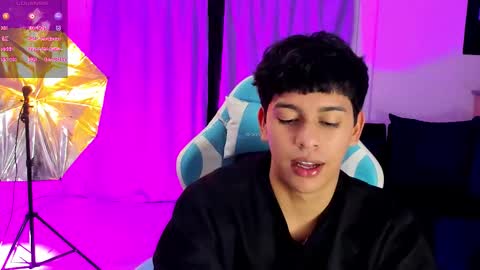 Snapshot of franco_rizzo01 chatting on October 2025 01:50:01 AM frank online show from October 2025 01:50:01 AM