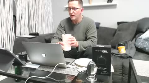 Frank online show from February 2025 01:37:02 PM