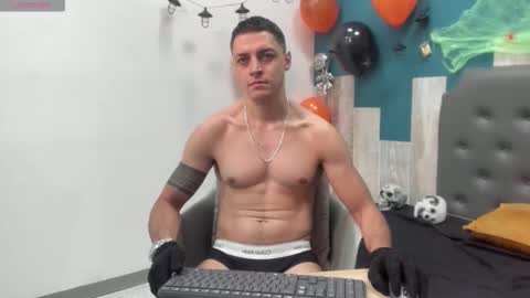 Frank online show from October 2025 08:31:01 PM