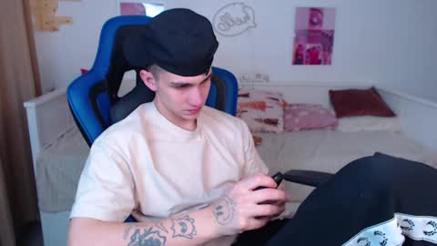 Frank online show from December 2024 02:43:02 AM