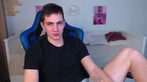 Frank online show from January 2025 05:20:02 AM