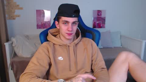 Frank online show from January 2025 03:04:02 AM