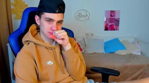 Frank online show from March 2025 07:25:02 AM