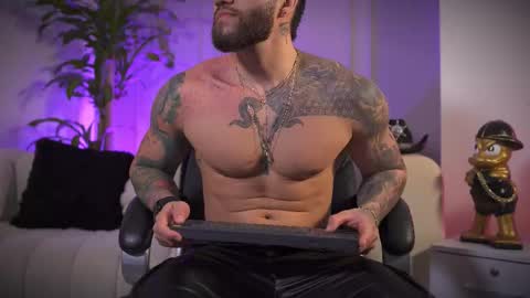 Frank Farrell. Hey remember to give me a thumbs up Ty online show from March 2026 12:45:01 AM