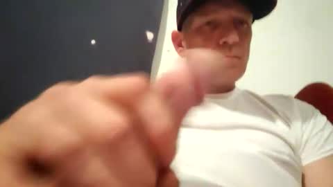Famous Blue Eyes online show from April 2026 04:32:01 AM