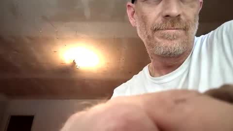 Famous Blue Eyes online show from May 2026 11:12:02 PM
