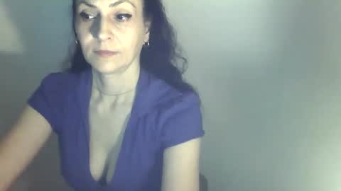 frankieteasing online show from January 2025 04:25:01 PM