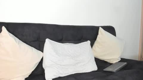 frank online show from November 2025 02:01:02 AM