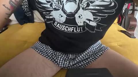 franky84 online show from October 2025 10:27:02 AM