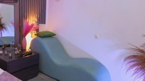 Fransheska online show from June 2026 11:23:01 AM