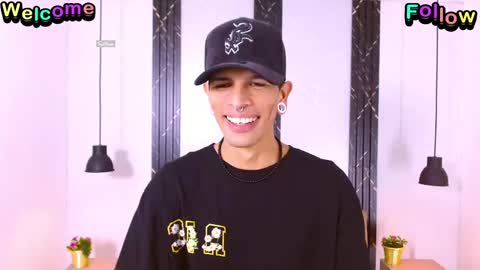 Franvill trato online show from September 2025 07:28:01 PM